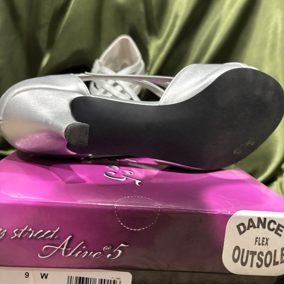 Easy Street Alive @ 5 - Picture 5 of 5